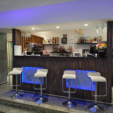 Popasul Lui Gicuta Bed & Breakfast Curtea de Argeş Dış mekan fotoğraf