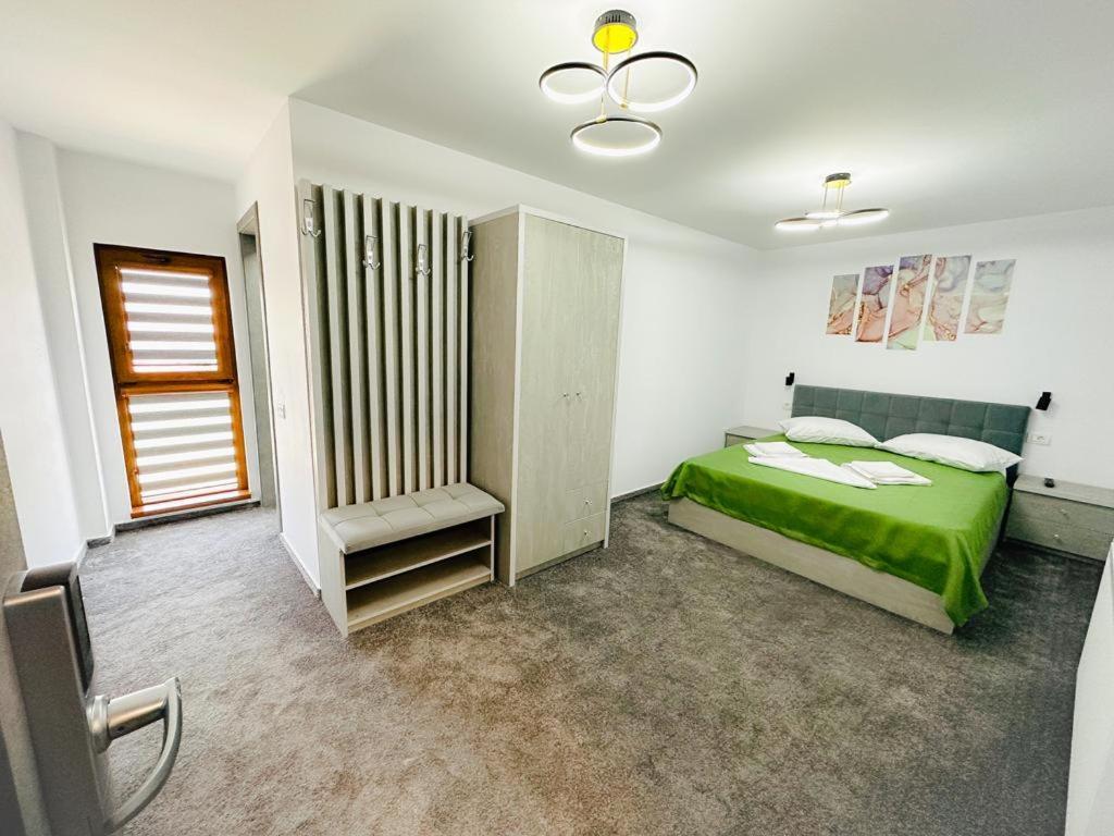 Popasul Lui Gicuta Bed & Breakfast Curtea de Argeş Dış mekan fotoğraf